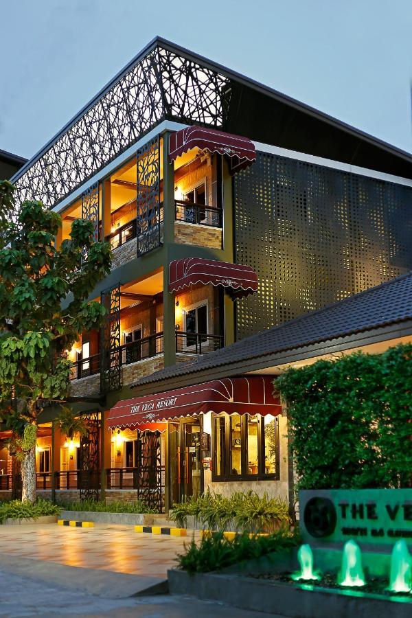 The Vega Resort Chonburi Extérieur photo