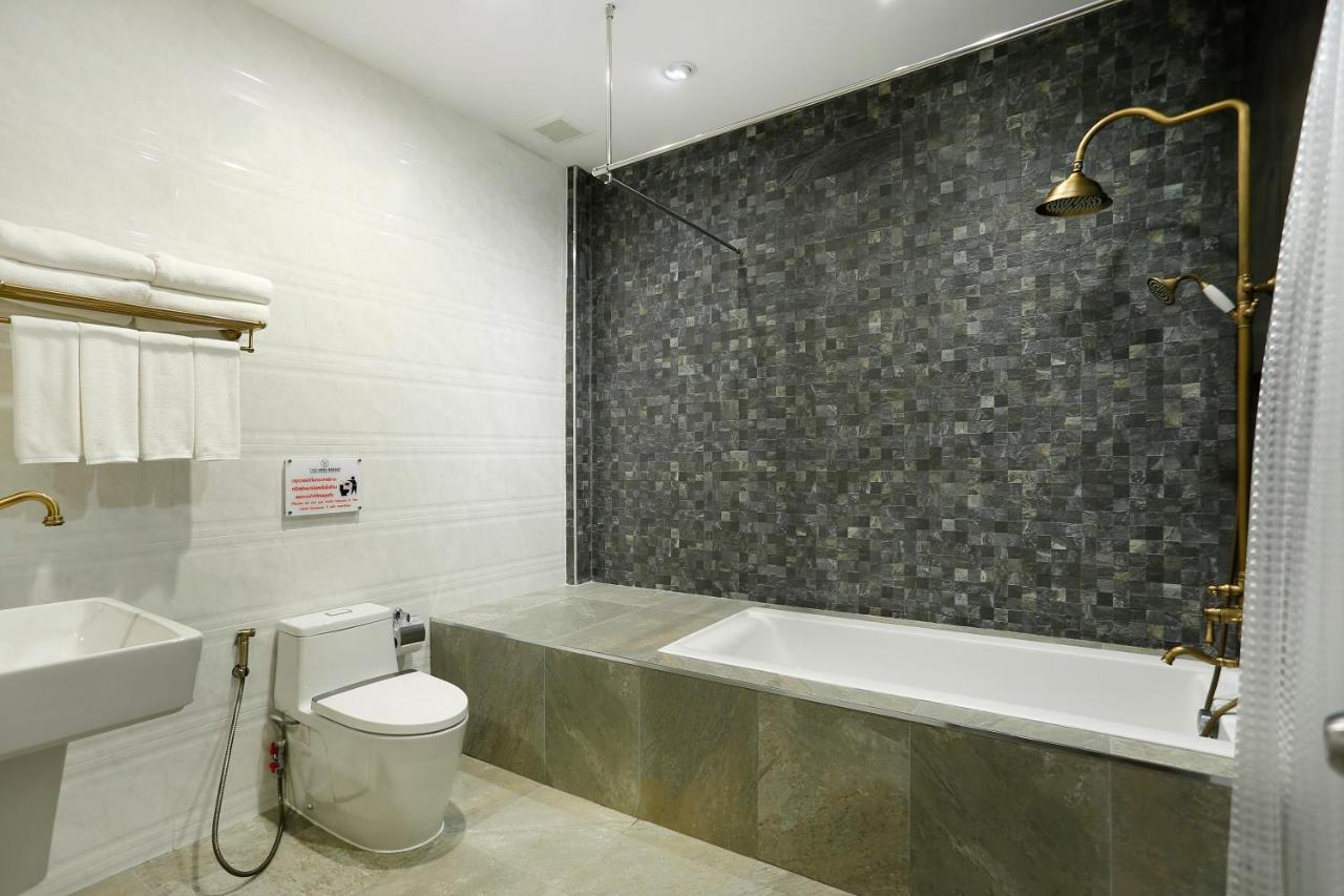 The Vega Resort Chonburi Extérieur photo